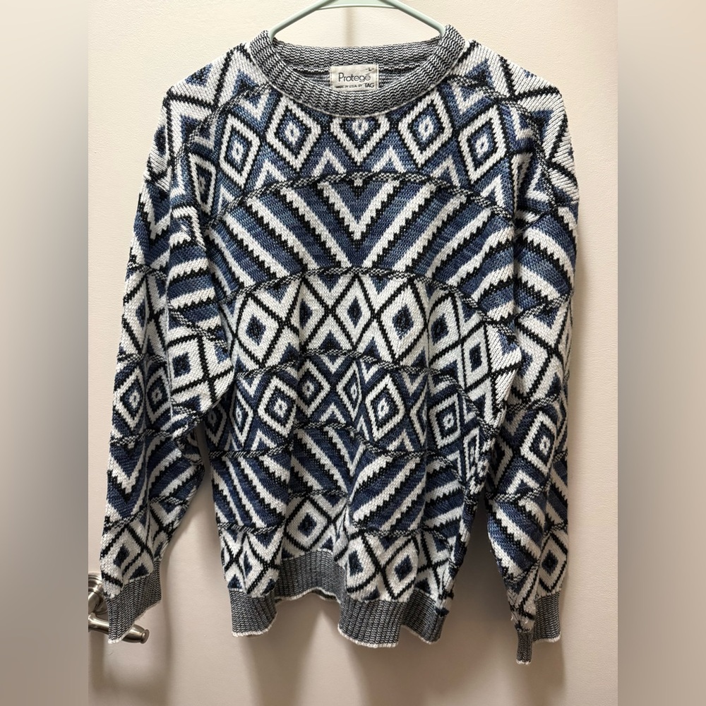 Patterned Navy and White Crew Neck Sweater